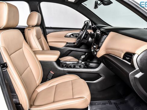 Used 2023 Chevrolet Traverse Premier image 25