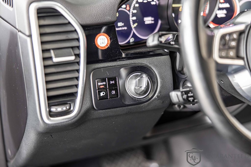 Used 2020 Porsche Cayenne E-Hybrid AWD/4WD image 23
