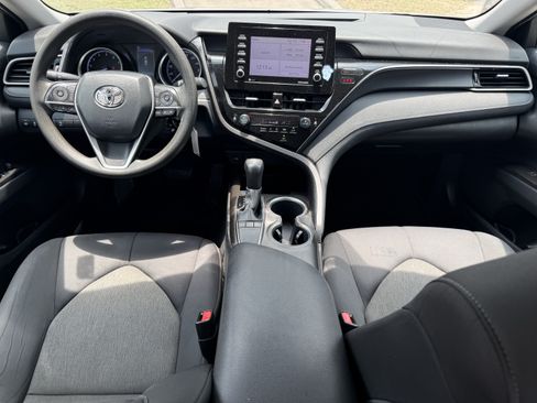 Used 2022 Toyota Camry LE FWD image 13