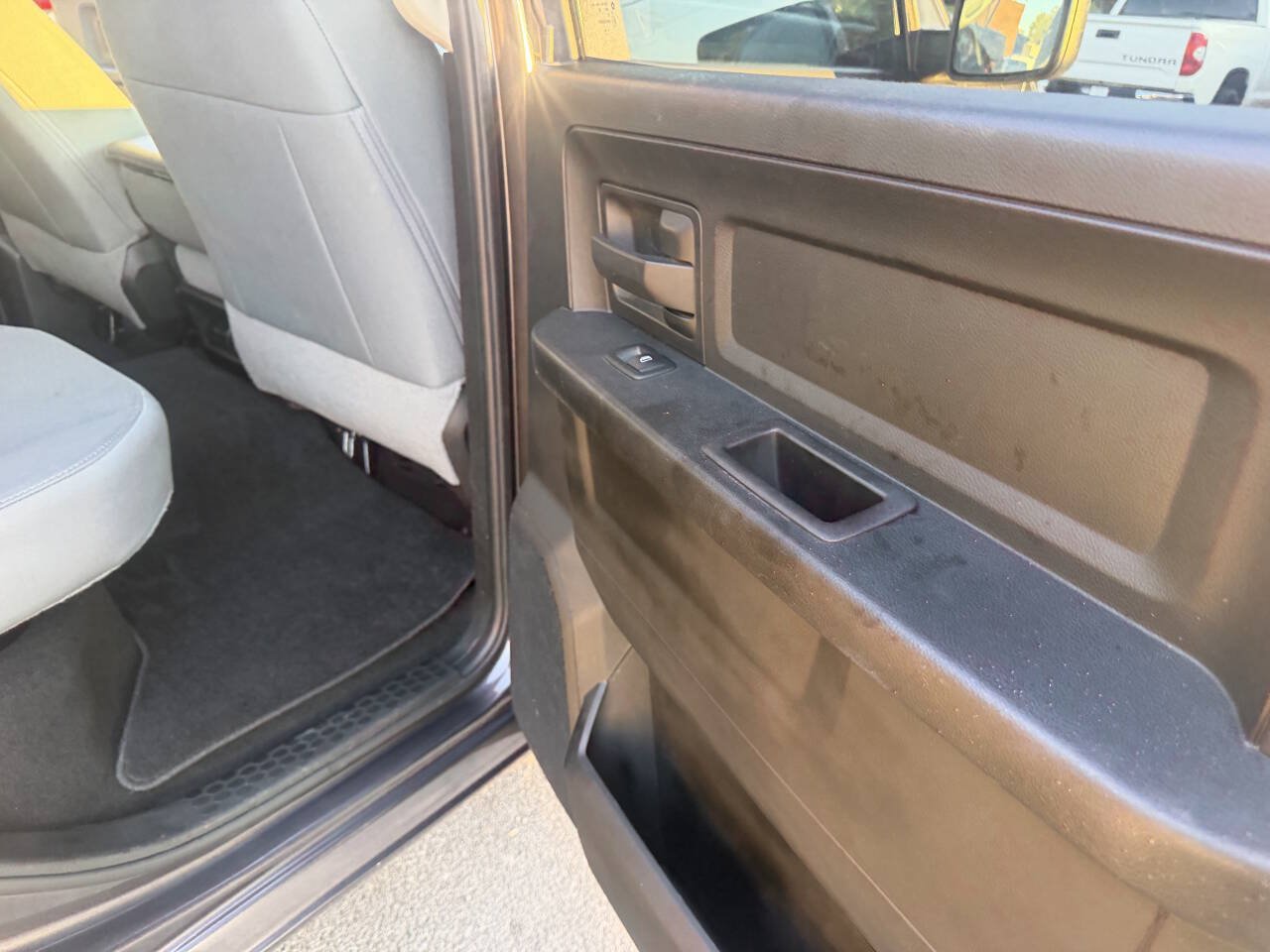 Used 2018 RAM 1500 Express w/ Express Value Package AWD/4WD image 17