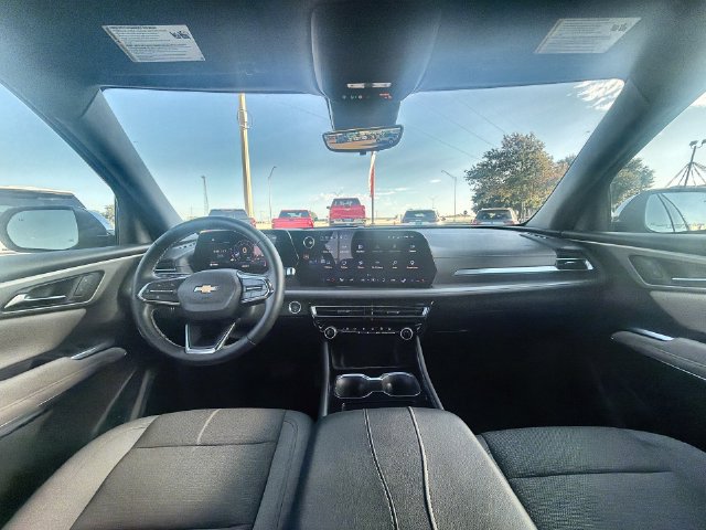 Used 2026 Chevrolet Traverse LT w/ Driver Confidence Package FWD image 19