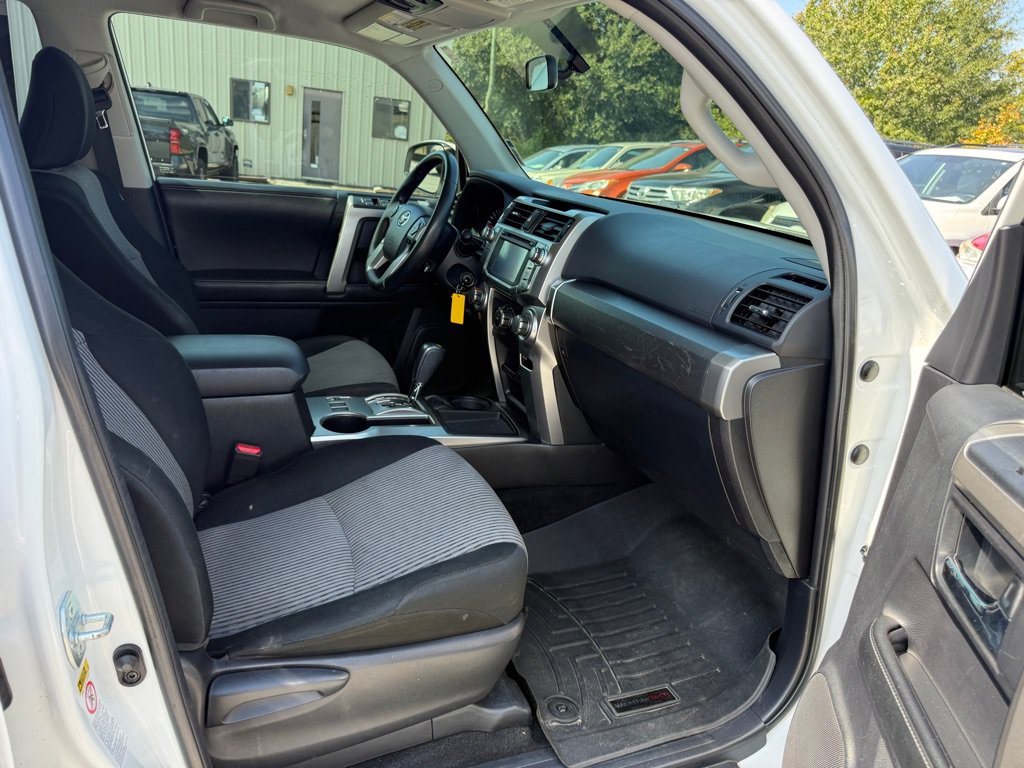 Used 2014 Toyota 4Runner SR5 RWD image 15
