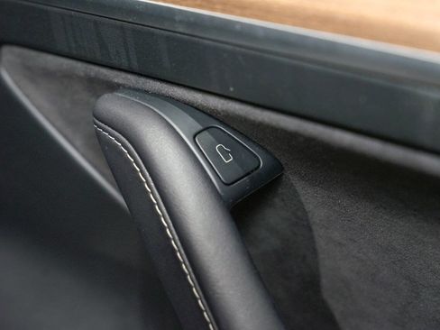 Used 2023 Tesla Model 3 Standard Range RWD image 33