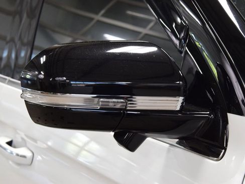 Used 2024 Lincoln Navigator Black Label AWD/4WD image 17