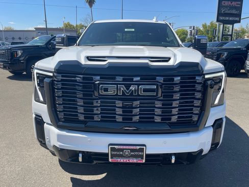 New 2025 GMC Sierra 2500 Denali Ultimate w/ Max Trailering Package image 2