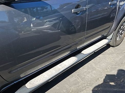 Used 2018 Nissan Frontier SV image 5