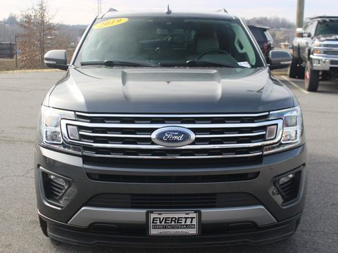 Used 2019 Ford Expedition XLT w/ Equipment Group 202A image 2