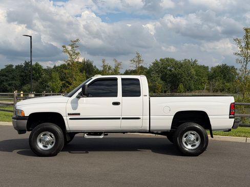 Used 2002 Dodge Ram 2500 Truck 4x4 Quad Cab image 3