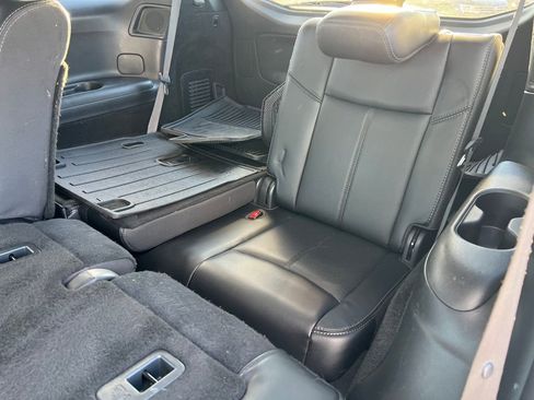 Used 2020 Nissan Pathfinder Platinum image 14