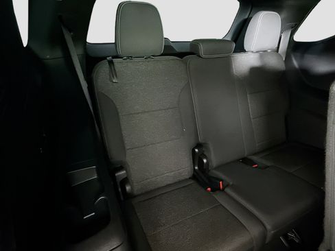 Used 2024 Chevrolet Traverse LS image 28