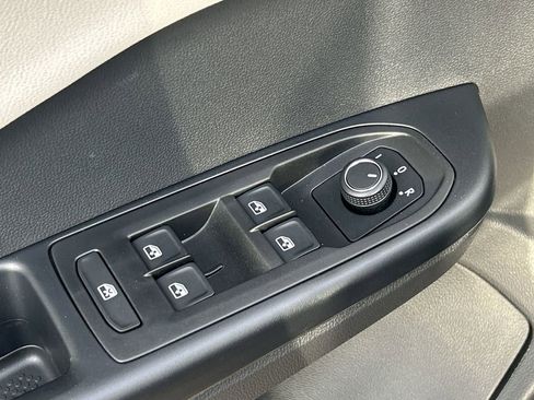 New 2026 Volkswagen Taos S FWD image 17