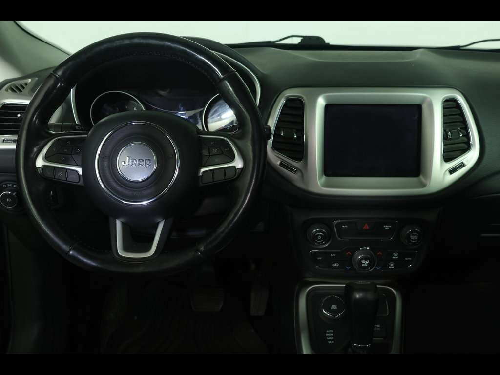 Used 2019 Jeep Compass High Altitude AWD/4WD image 3