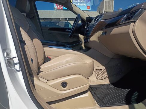 Used 2014 Mercedes-Benz GL 450 4MATIC image 27