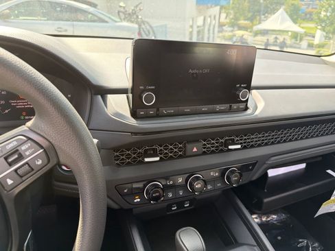 Used 2025 Honda Accord SE image 21
