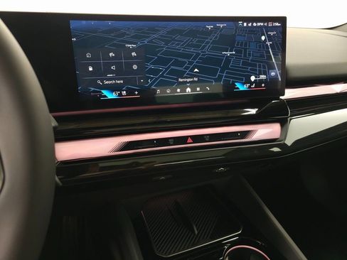 New 2026 BMW 550e xDrive image 19