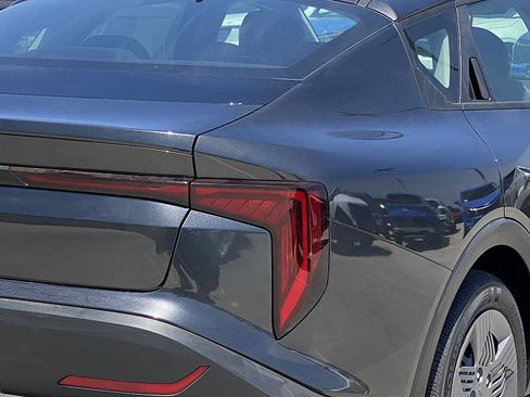 New 2026 Kia K4 FWD image 4