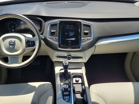 Used 2018 Volvo XC90 T6 Momentum w/ Convenience Package AWD/4WD image 12