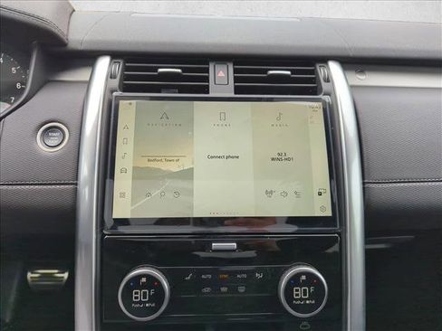 Certified 2024 Land Rover Discovery Dynamic SE image 26