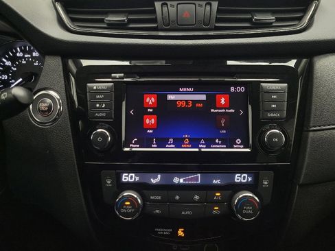 Used 2019 Nissan Rogue SV w/ Premium Package image 25