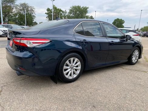 Used 2019 Toyota Camry LE w/ Convenience Package FWD image 5