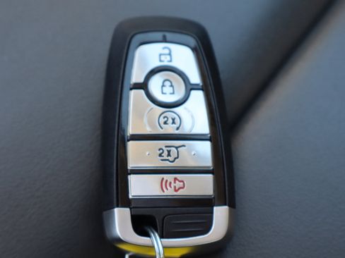 Used 2025 Ford Expedition Active AWD/4WD image 41