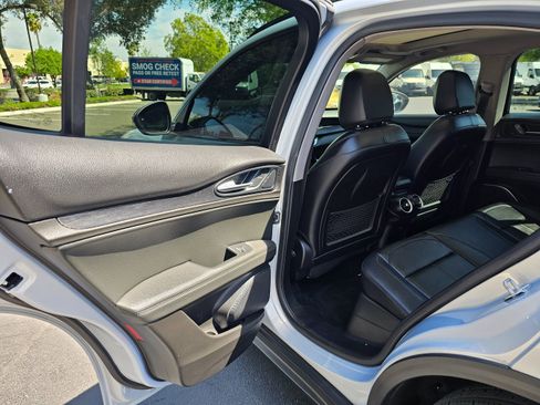 Used 2021 Alfa Romeo Stelvio Sprint w/ Nero Edizione image 15