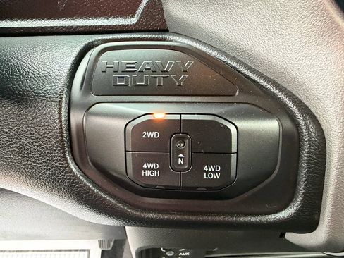 Used 2026 RAM 2500 Big Horn AWD/4WD image 9