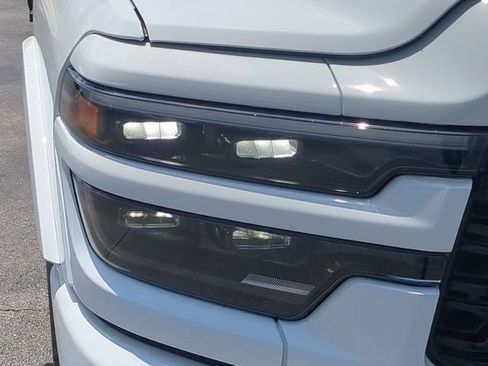 New 2026 RAM 2500 Limited AWD/4WD image 10