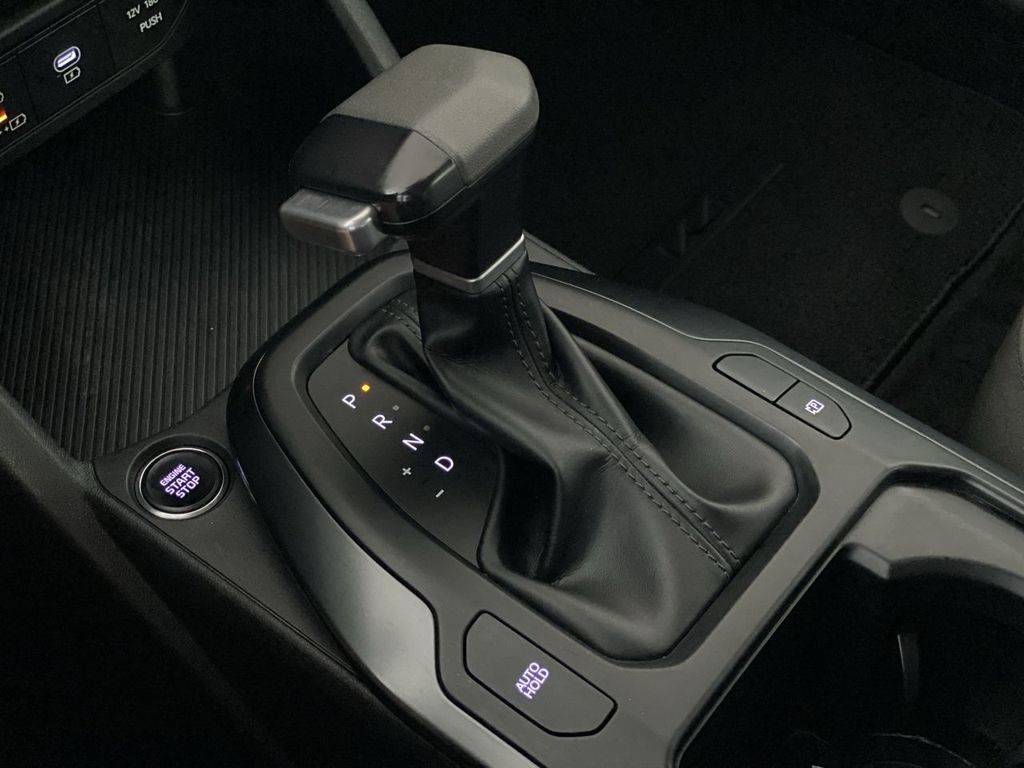 Used 2025 Kia K4 FWD image 21