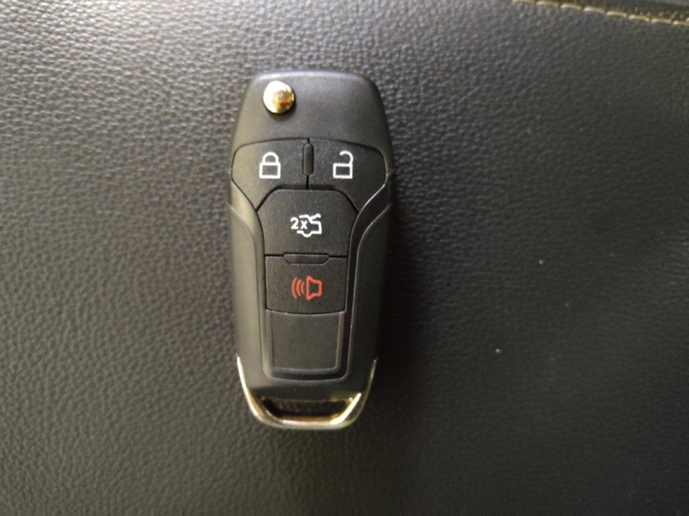 Used 2014 Ford Fusion SE w/ Equipment Group 202A FWD image 32