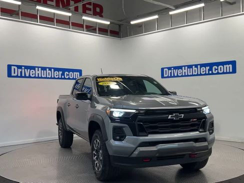 Used 2023 Chevrolet Colorado Z71 w/ Z71 Convenience Package 2 AWD/4WD image 5