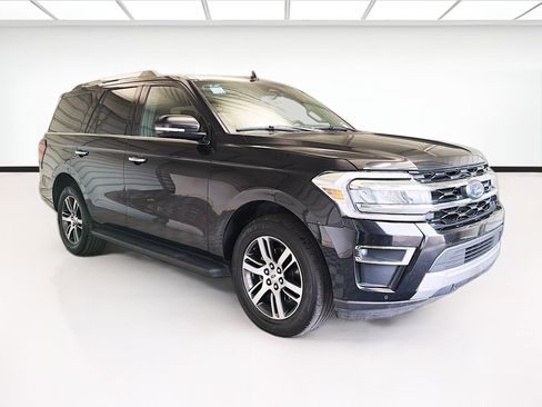 Used 2024 Ford Expedition Limited AWD/4WD image 3