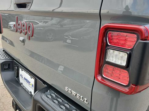 Used 2021 Jeep Gladiator Rubicon AWD/4WD image 23