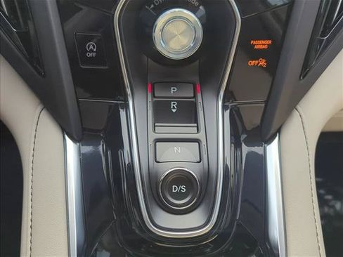Used 2025 Acura RDX SH-AWD w/ Technology Package image 15