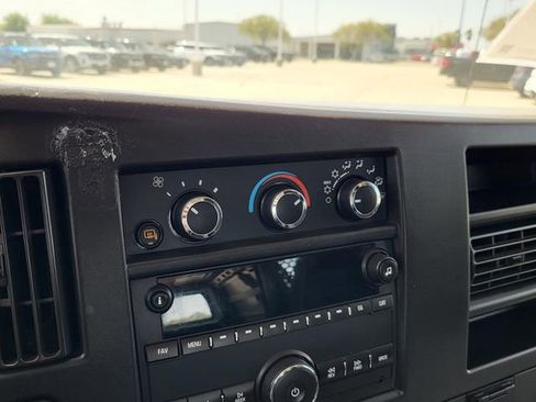 Used 2018 Chevrolet Express 2500 w/ Driver Convenience Package image 6