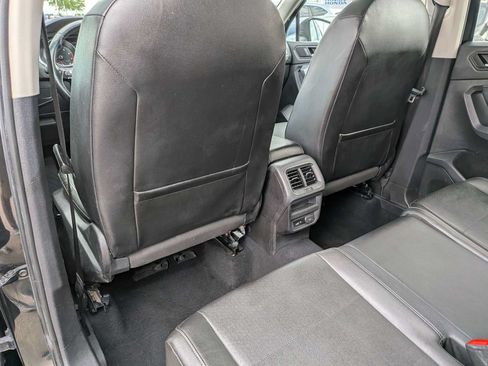 Used 2019 Volkswagen Tiguan SE AWD/4WD image 18