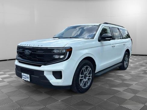 Used 2025 Ford Expedition Active AWD/4WD image 1