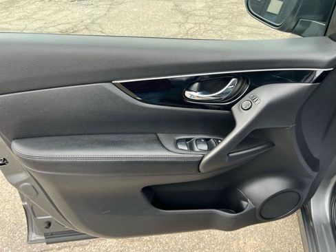 Used 2019 Nissan Rogue Sport SL AWD/4WD image 19