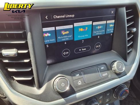 Used 2022 GMC Acadia SLT w/ Technology Package image 15