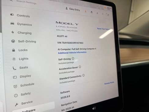 Used 2024 Tesla Model Y Long Range AWD/4WD image 26