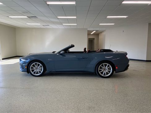 Used 2024 Ford Mustang GT Premium image 19