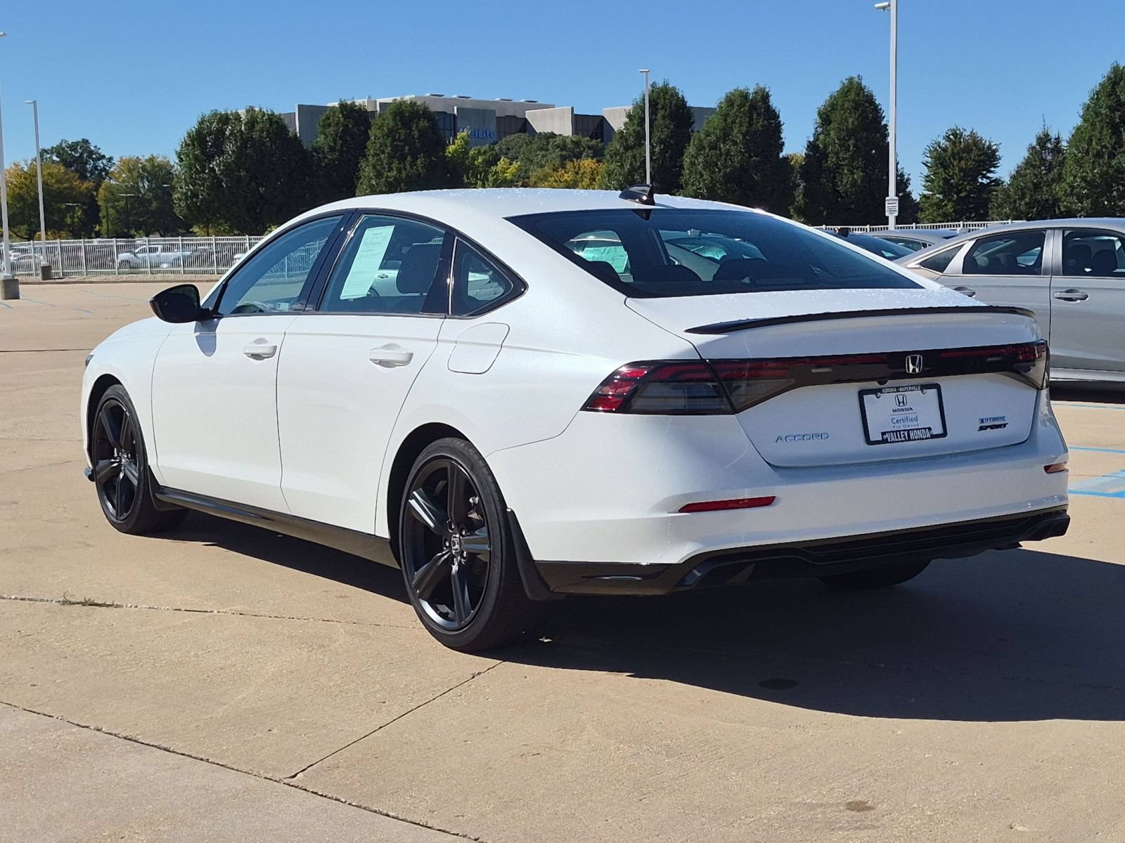 Used 2025 Honda Accord Sport image 8