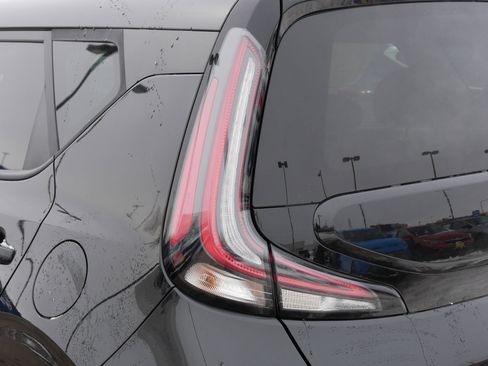 Certified 2023 Kia Soul GT-Line w/ GT-Line Technology Package FWD image 17