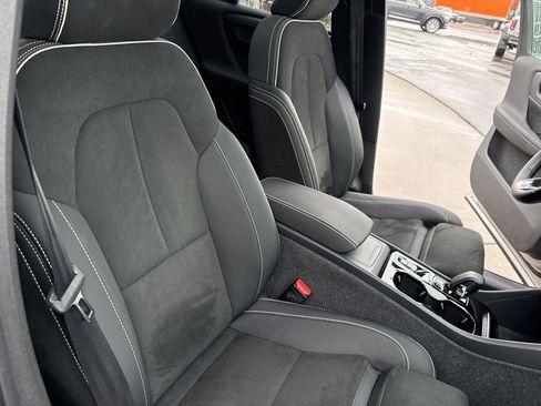 Certified 2023 Volvo XC40 B5 Plus w/ Driver Assist Package image 40