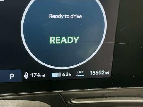 Used 2024 Hyundai Kona SEL image 18