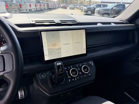 Used 2023 Land Rover Defender 110 X image 19