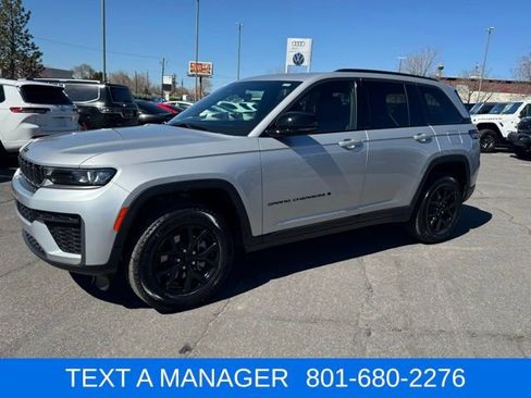 New 2026 Jeep Grand Cherokee Altitude AWD/4WD image 7