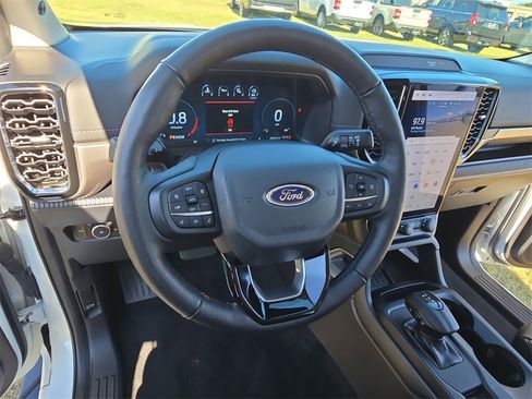 Used 2024 Ford Ranger Lariat w/ Advanced Towing Package image 14