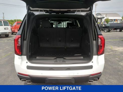 New 2026 GMC Yukon XL AT4 Ultimate AWD/4WD image 5