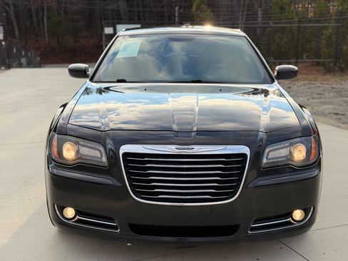Used 2013 Chrysler 300 S image 3